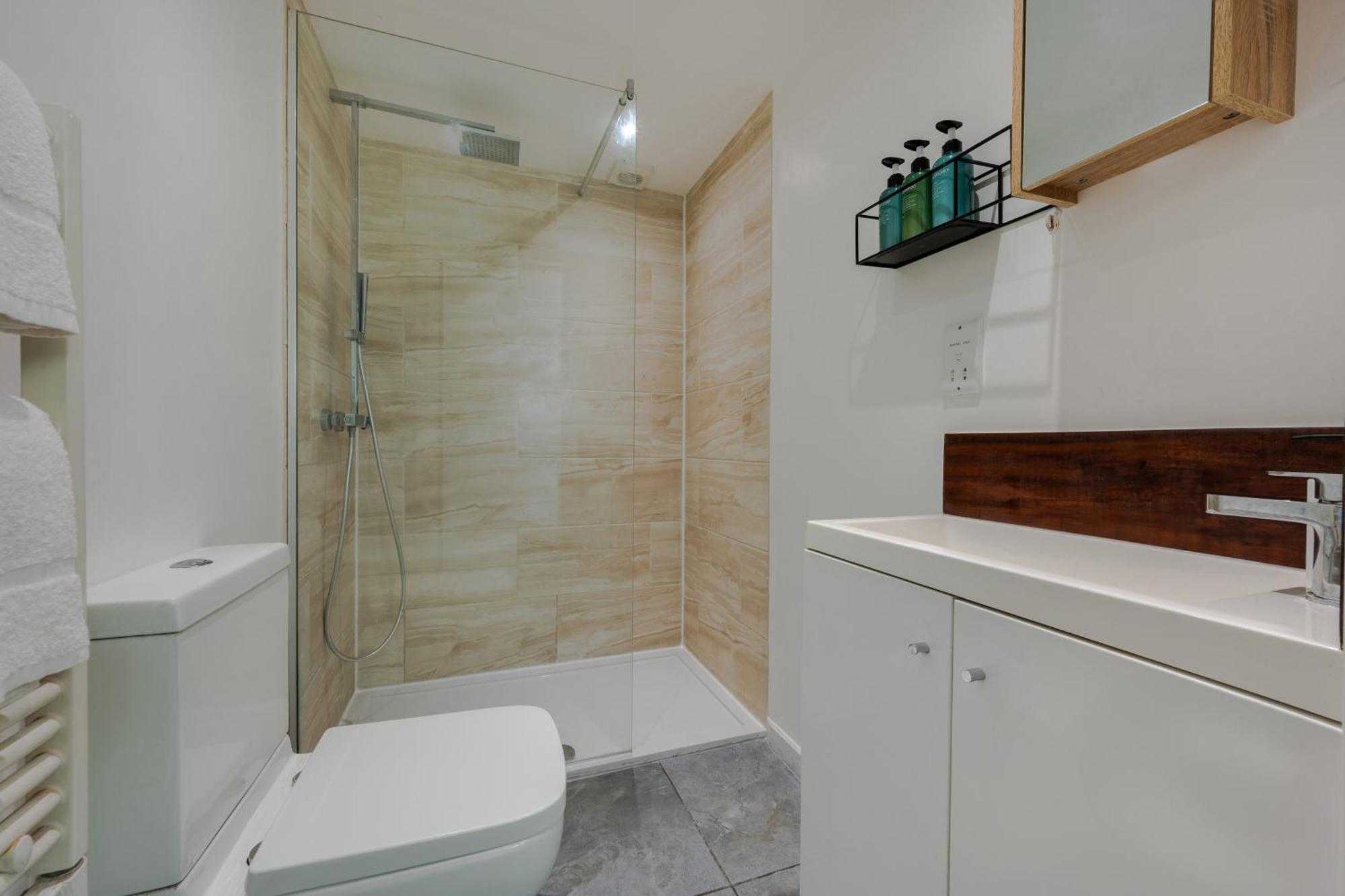 Stylish Two Bedroom Apartment By Central London With Garden Exterior foto